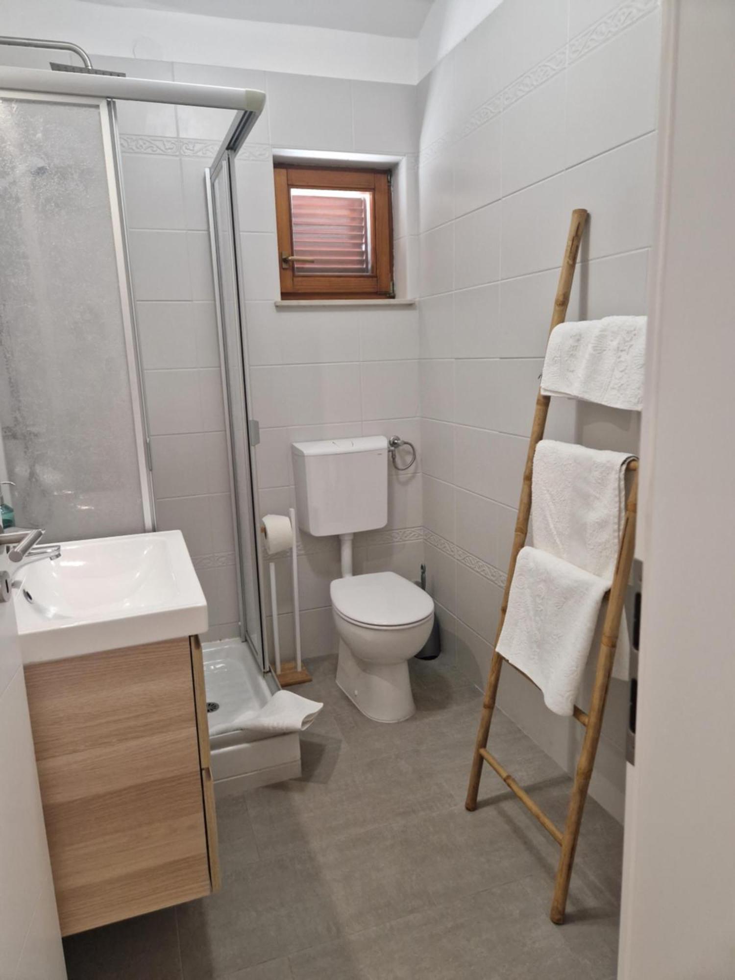 Mystica - Charming Studio Apartment On The Beach Kruševo Esterno foto